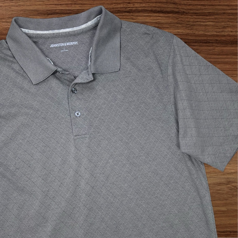 Johnston & Murphy Men’s Grey Diamond Lattice Polo. Large